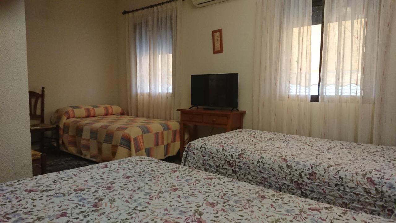 Posada La Reja Malpica de Tajo Екстериор снимка